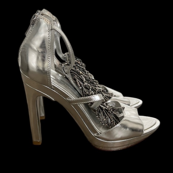 BCBG Max Azria Metallic Silver 4" Heels - Size 6 1/2 - Picture 12 of 16